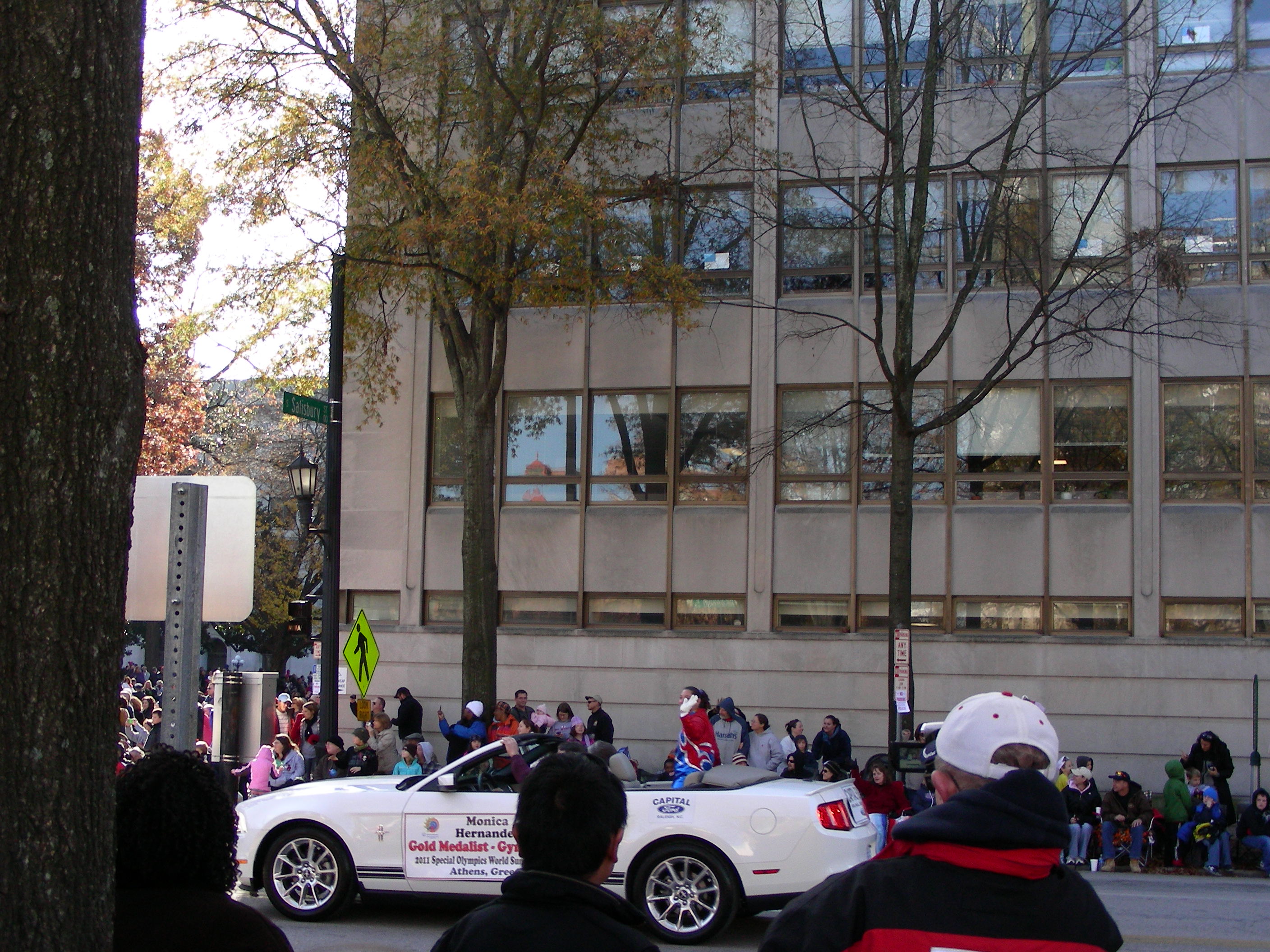 ./2011/Raleigh Christmas Parade/DSCN8427.JPG